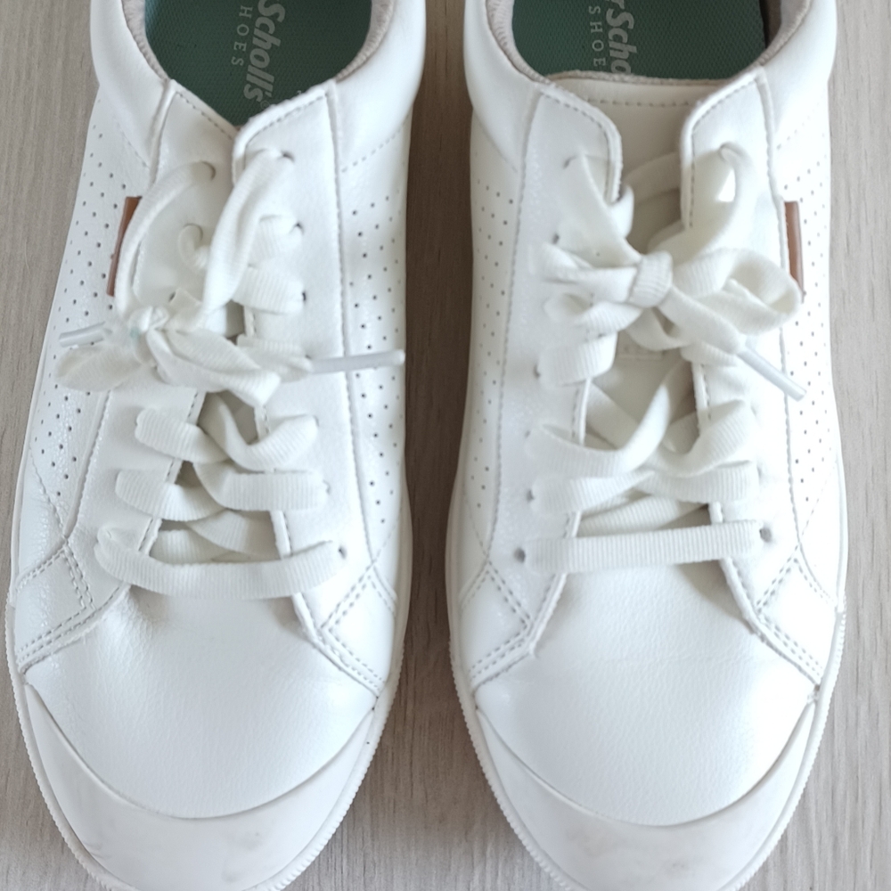 Dr. Scholl's Time Off Size 8.5 White and Green Sneakers